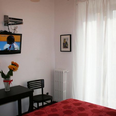 Macao Rooms Рим Экстерьер фото