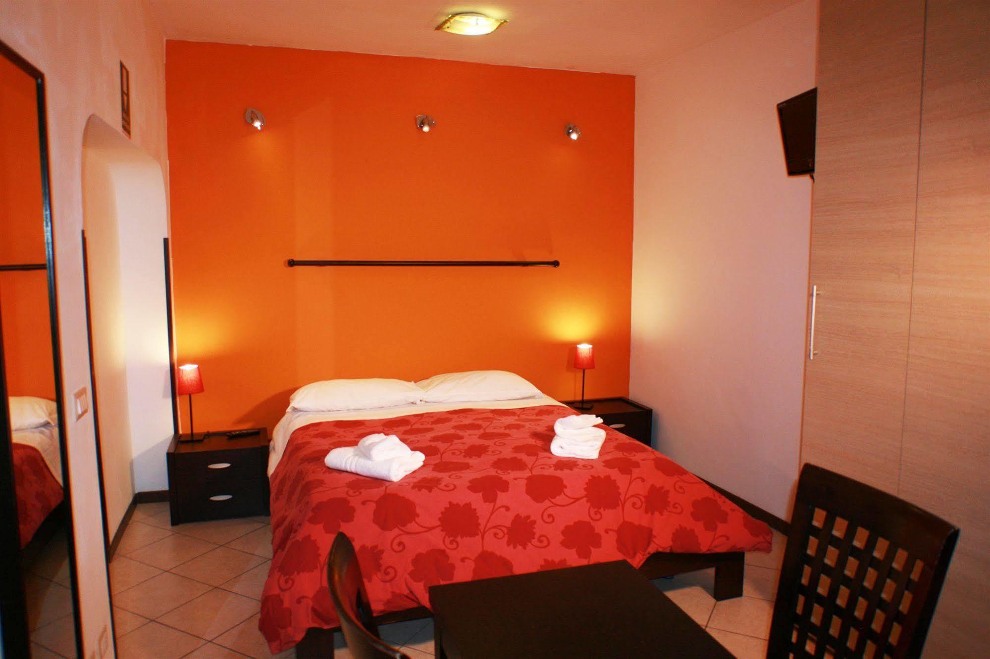 Macao Rooms Рим Экстерьер фото