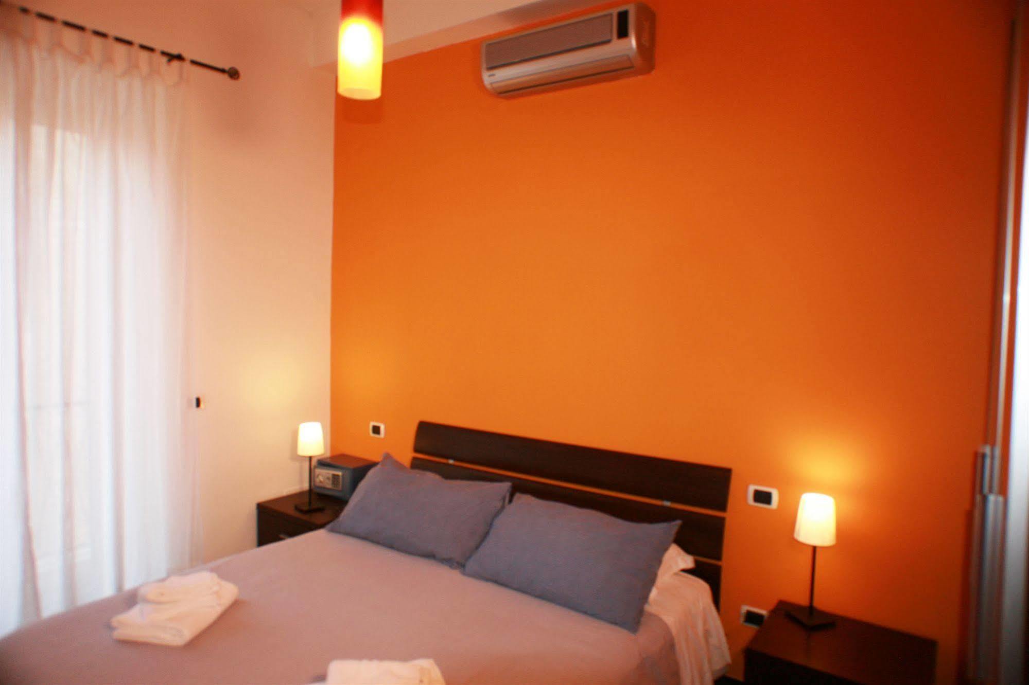 Macao Rooms Рим Экстерьер фото